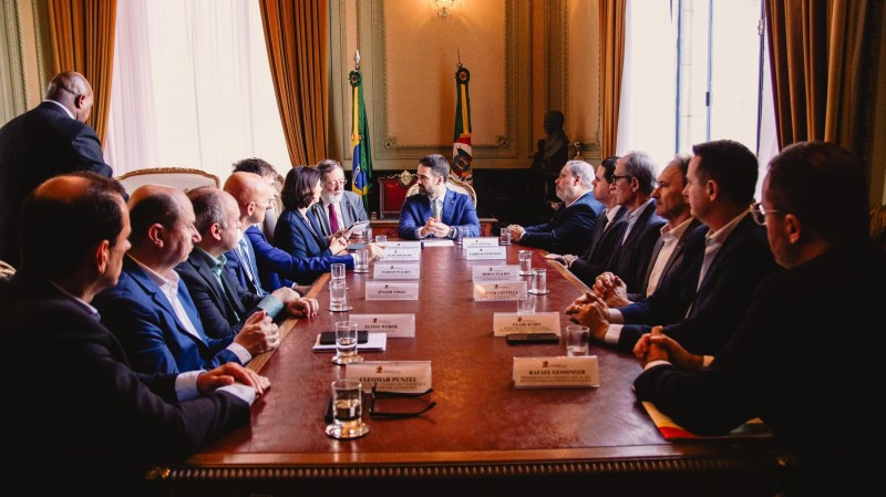 Reunião com o governador Eduardo Leite no Palácio Piratini